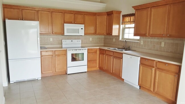 Building Photo - 1409 Shining Armor Ln