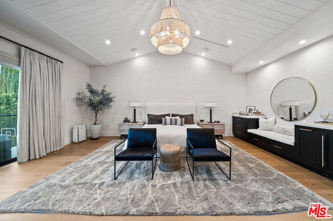 Building Photo - 15645 Woodvale Rd