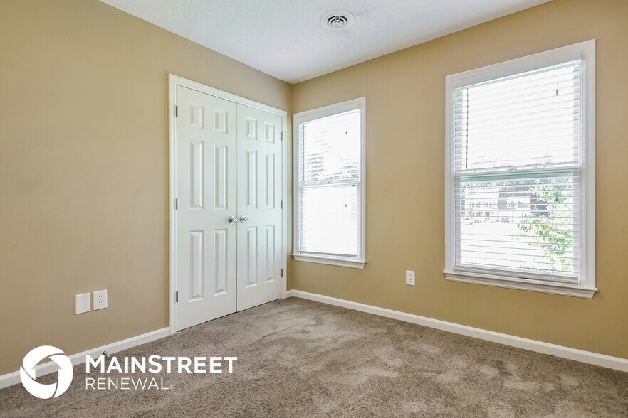 Building Photo - 191 Kings Way