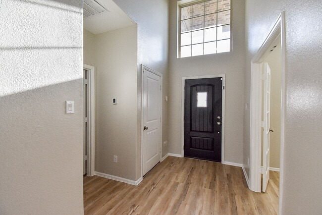 Building Photo - 3716 Vail Spgs Dr