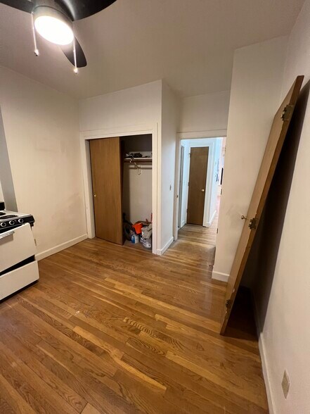 Building Photo - 39 E Springfield St