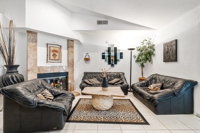 Building Photo - 75355 Santa Fe Trail