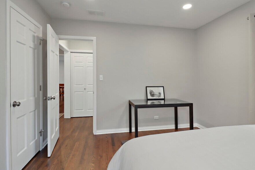 Building Photo - 500 W Pacific Ave