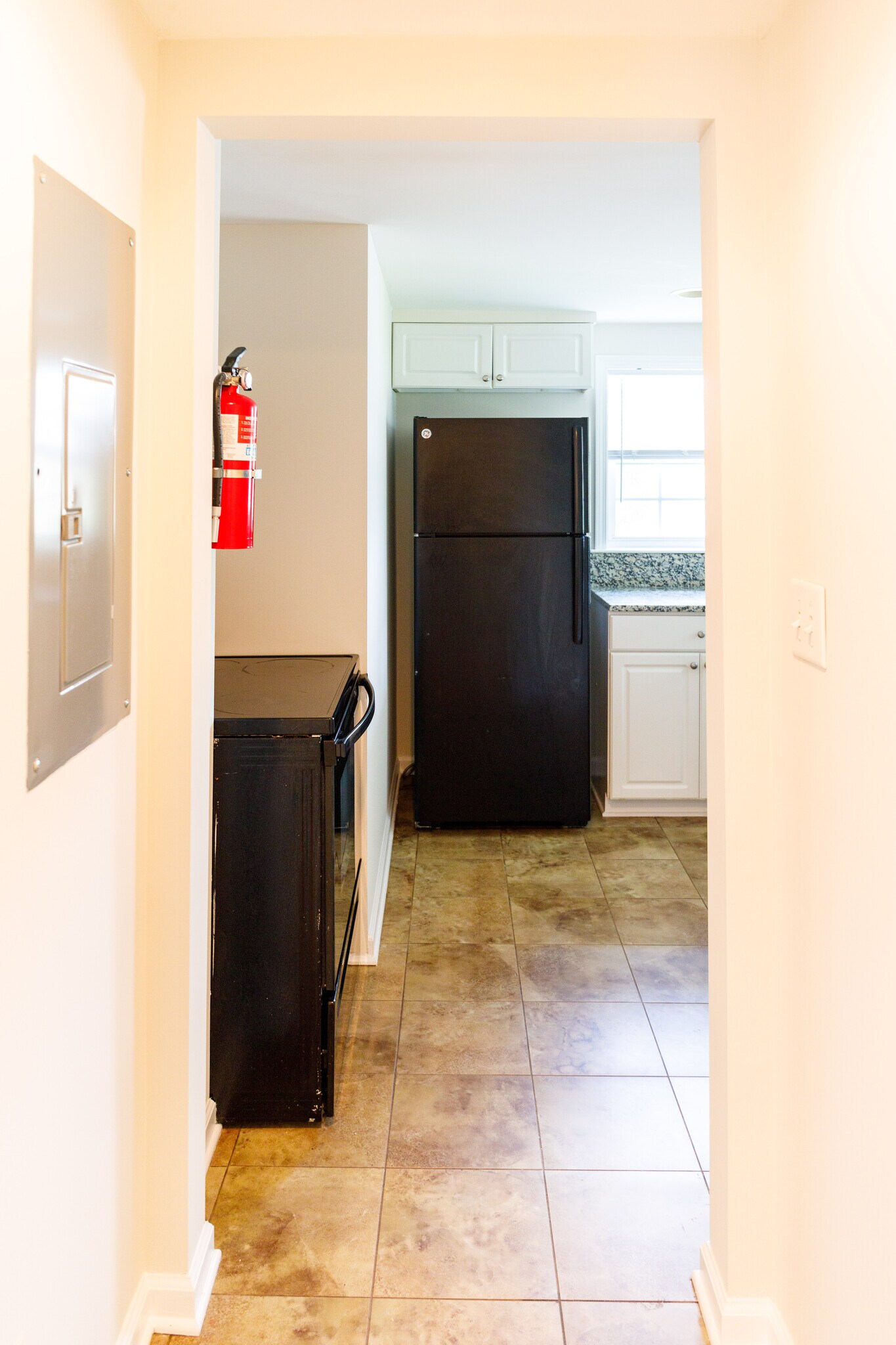 Building Photo - 116 America St