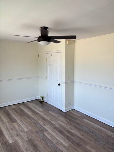 Building Photo - 5200 S Lorel Ave