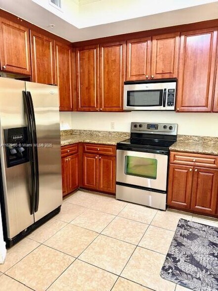 Primary Photo - 3001 NE 185th St