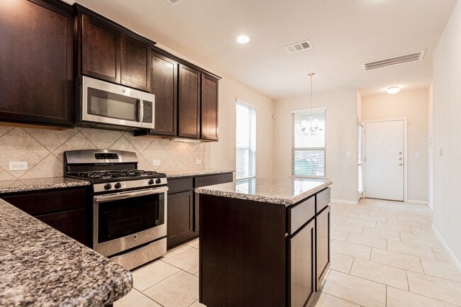 Building Photo - 605 Allens Creek Way