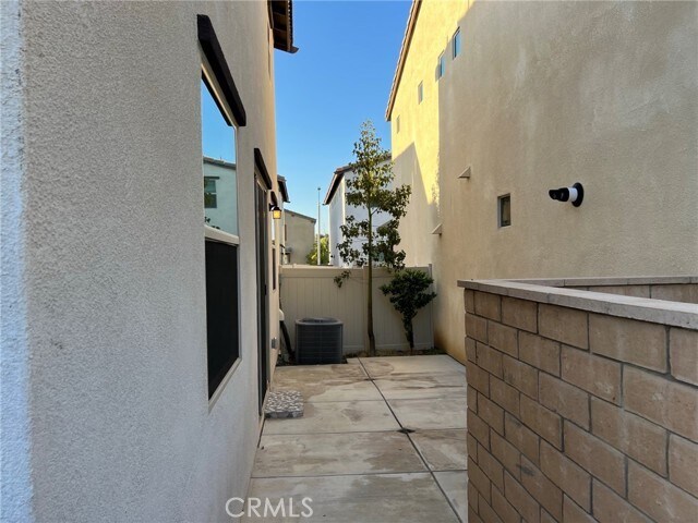 Building Photo - 42752 Azure St