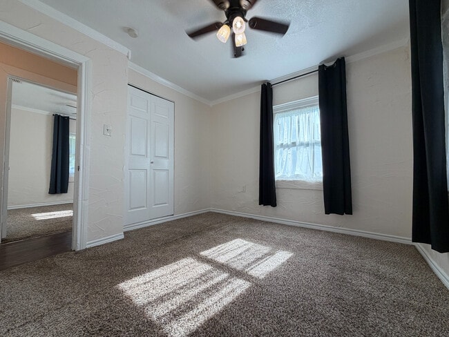 Building Photo - Room in Single Family Home on Hayes Ct
