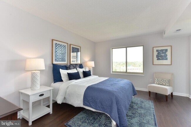 Building Photo - 2151 Jamieson Ave