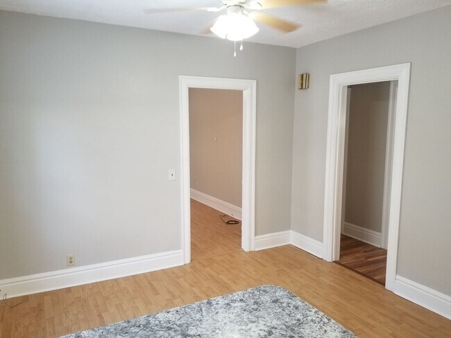 Building Photo - Cypress Street Double