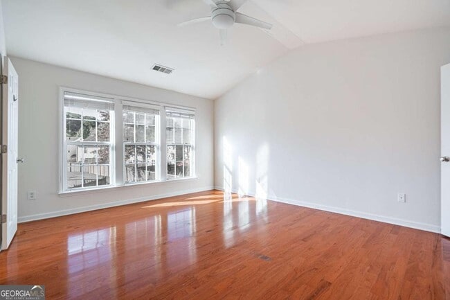 Building Photo - 112 Brianna Way