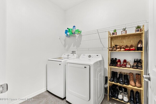 Building Photo - 1586 Criswell Ln SE