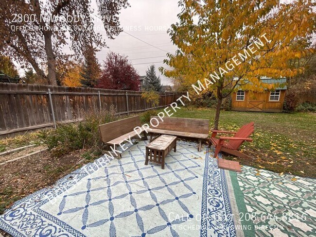 Building Photo - 2800 N Woody Ln