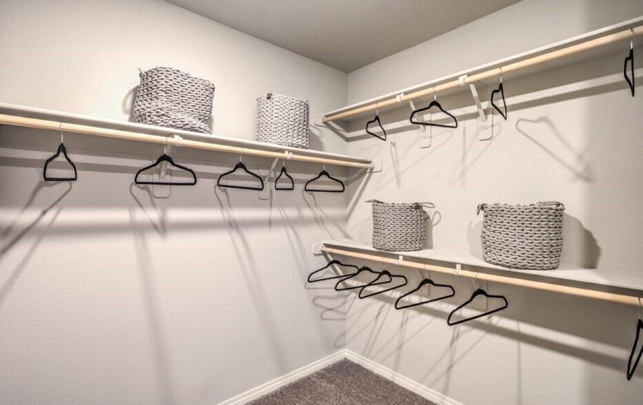 Building Photo - 10974 Cambridge Lakes Ave