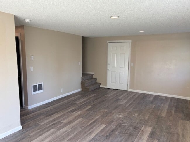 Building Photo - 62970 Florence Dr