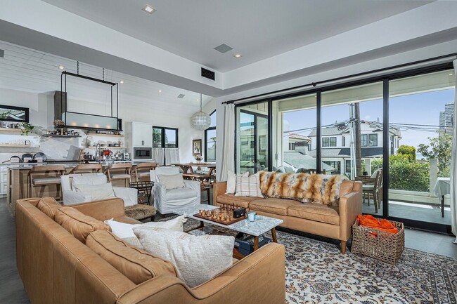 Building Photo - Coronado Beach House