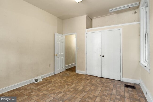 Building Photo - 5147 Hazel Ave