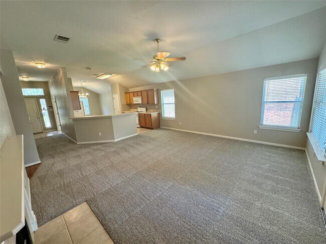 Building Photo - 1216 Heritage Park Dr