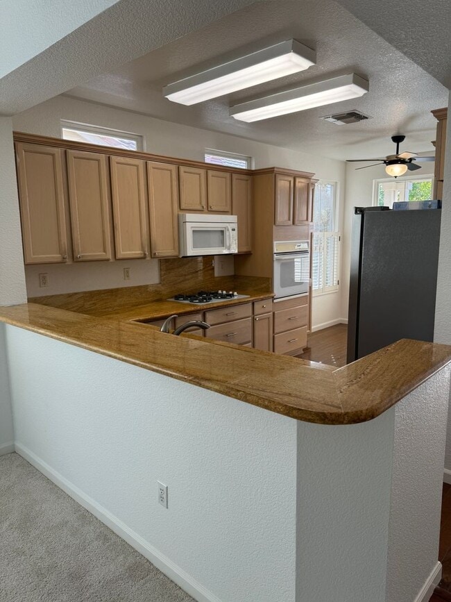 Building Photo - Sun City Roseville For Rent