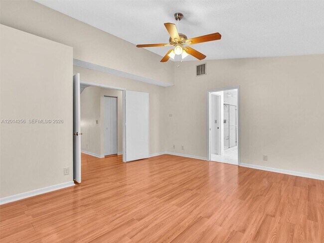 Building Photo - 10731 NW 16th Ct