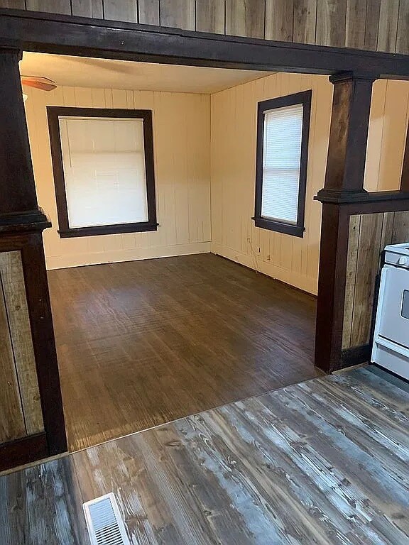 Building Photo - 2230 S 6th St