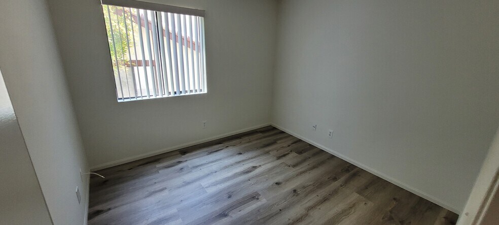 Building Photo - 27925 Tyler Ln