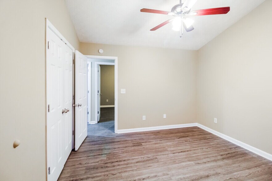 Building Photo - 40 Weldon Pl