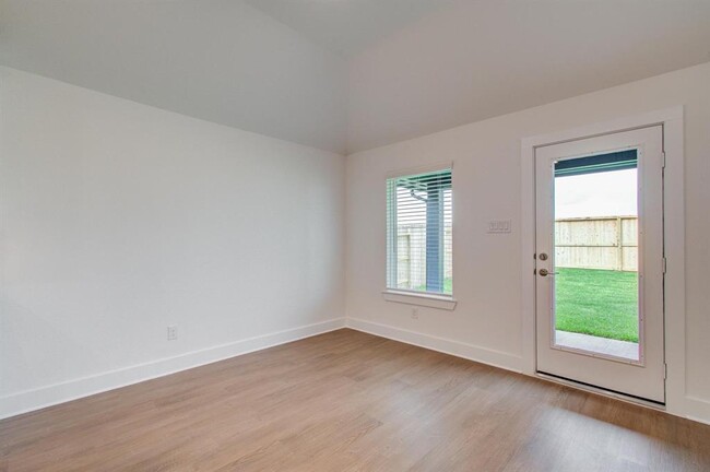 Building Photo - 8627 Pier Cove Dr