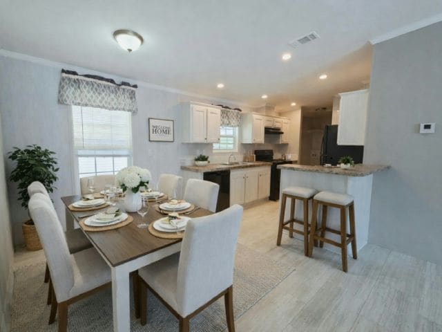 Building Photo - 3323 NE 14th St