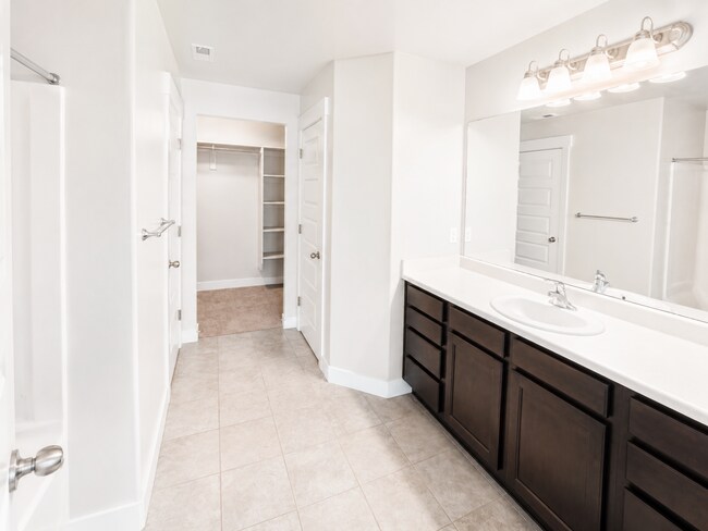 Building Photo - Beautiful 3-Bedroom Townhome in Lehi – Community Pool, Pickleball & More!