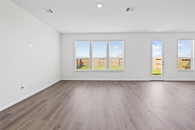 Building Photo - 6418 Kentfield Dr