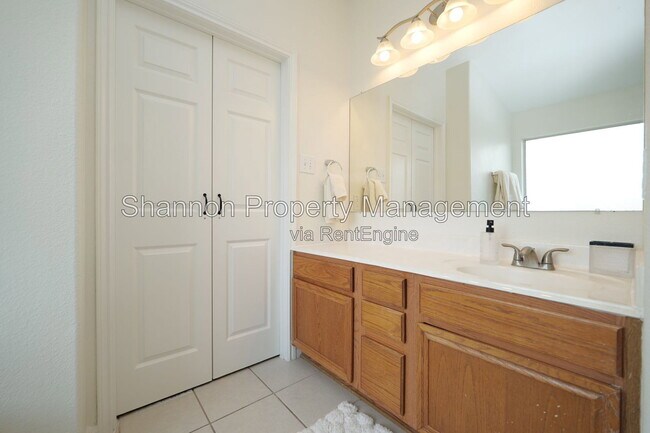 Building Photo - 1203 Lavender Shade Ct