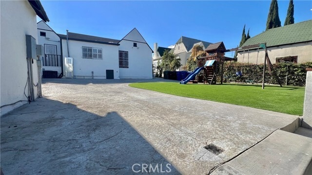 Building Photo - 5106 Crenshaw Blvd