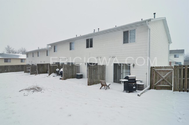 Building Photo - 2821 Cory Ct SW