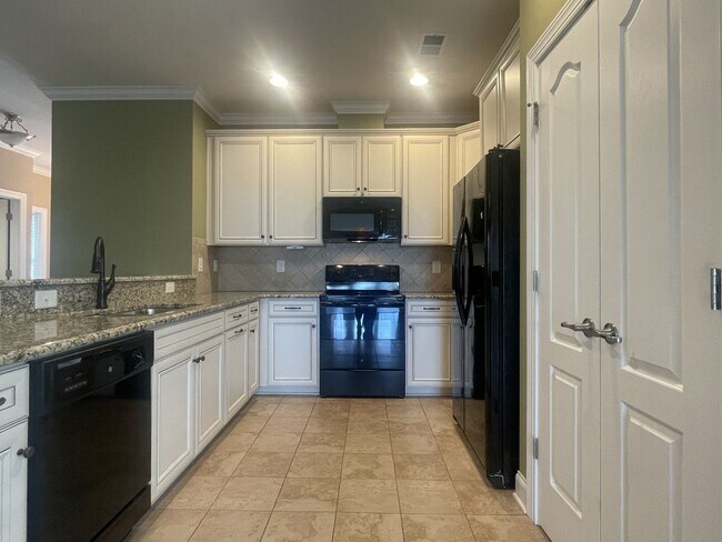 Building Photo - Beautiful 3BR Ranch Home in Bailey's Glen at Lake Norman