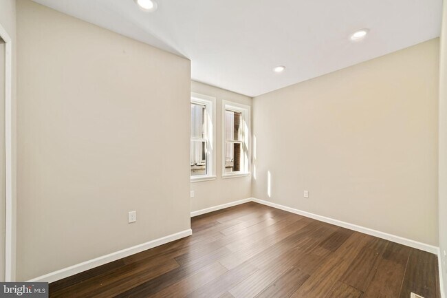 Building Photo - 4707 Sansom St
