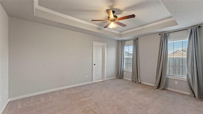 Building Photo - 3960 Deerhurst St