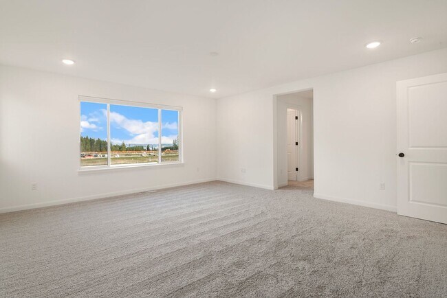 Building Photo - Newer Construction