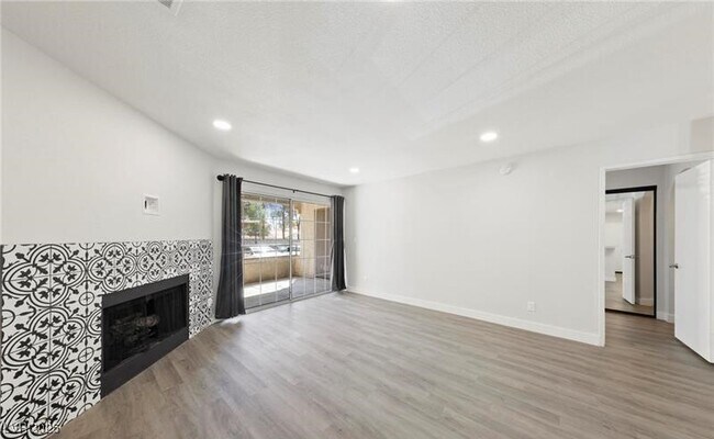 Building Photo - 2200 S Fort Apache Rd