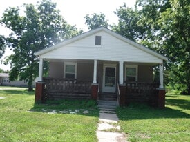 Building Photo - 6510 Lake Ave