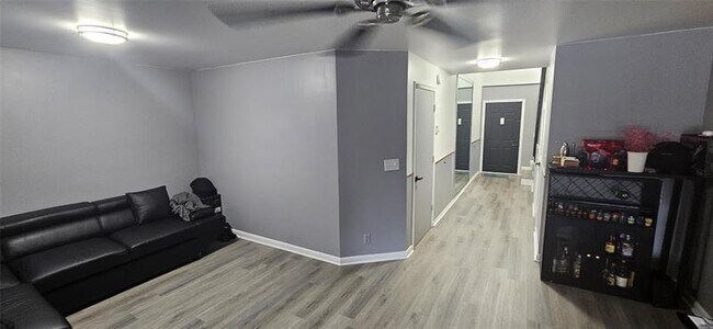 Building Photo - 2262 Discovery Cir W