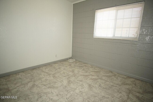 Building Photo - 8300 Mt Everest Dr