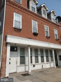 Building Photo - 1211 S Charles St