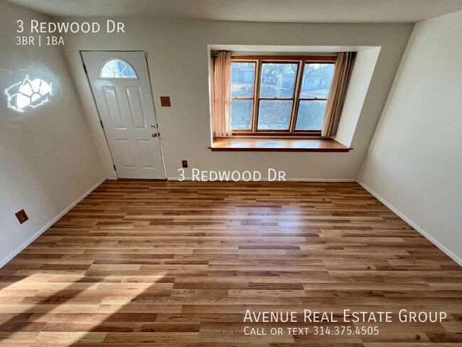 Building Photo - 3 Redwood Dr