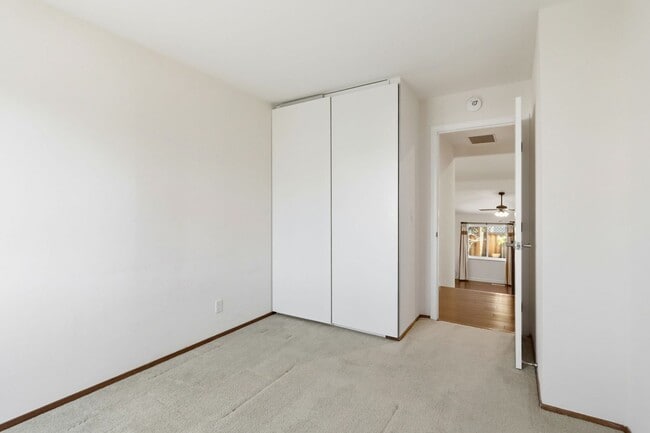 Building Photo - 1348 Merrivale West Square