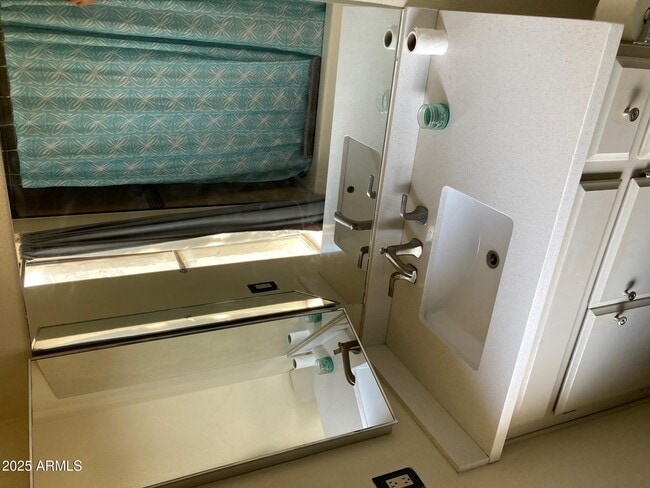 Building Photo - 8634 S 51st St