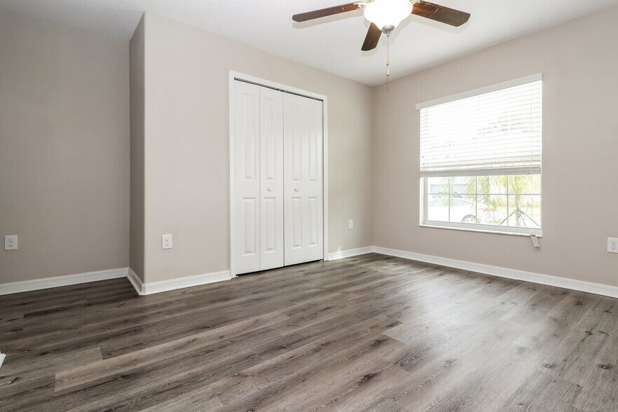 Building Photo - 6724 Trent Creek Dr