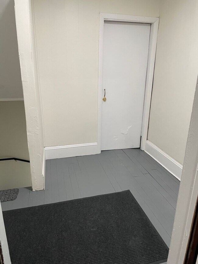 Building Photo - 236-238 College Street