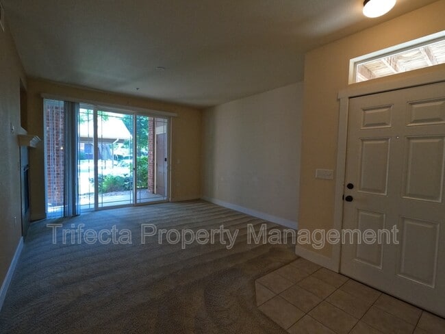 Building Photo - 2445 Windrow Dr